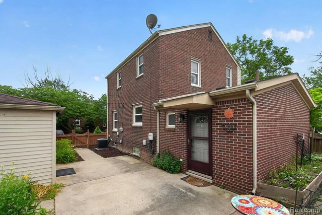 15006 Philomene Boulevard, Allen Park, MI 48101