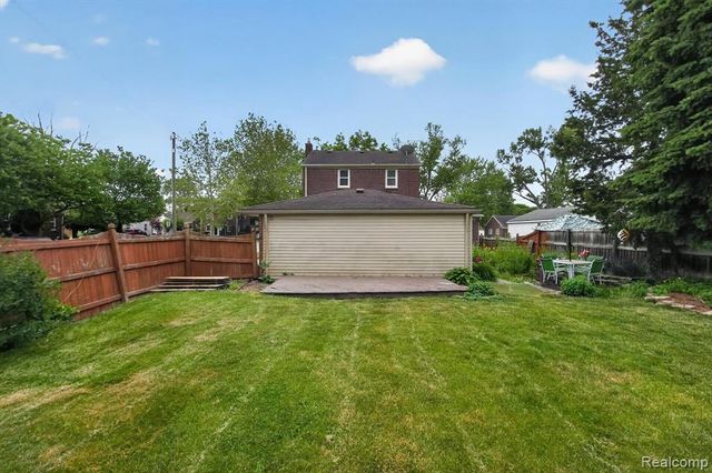 15006 Philomene Boulevard, Allen Park, MI 48101