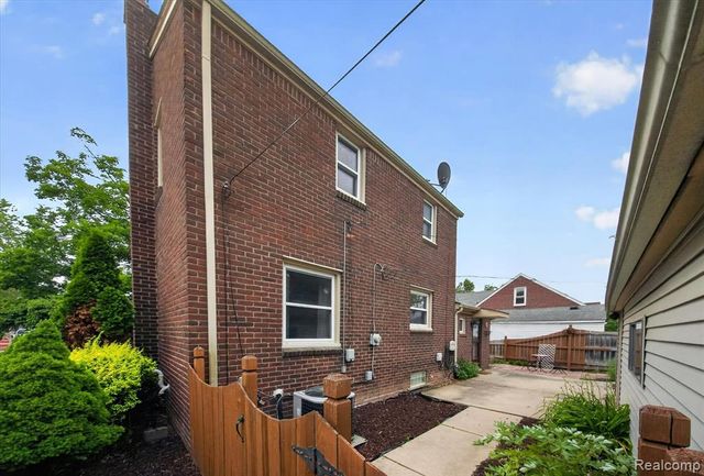 15006 Philomene Boulevard, Allen Park, MI 48101