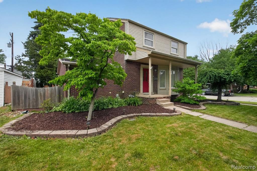 15006 Philomene Boulevard, Allen Park, MI 48101