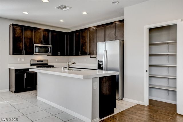 19 Moon Ranch Avenue, North Las Vegas, NV 89031