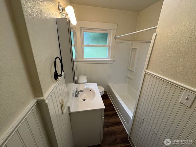 820 E 2nd Street, Port Angeles, WA 98362