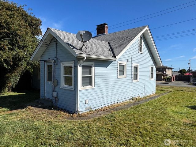 820 E 2nd Street, Port Angeles, WA 98362
