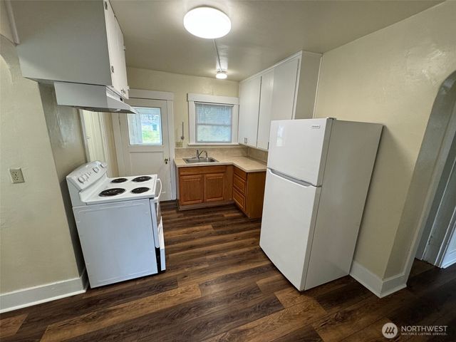 820 E 2nd Street, Port Angeles, WA 98362