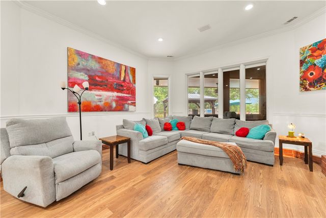 4005 N Old Wire Road, Fayetteville, AR 72703