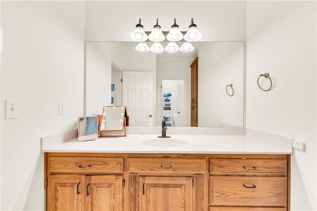 4005 N Old Wire Road, Fayetteville, AR 72703