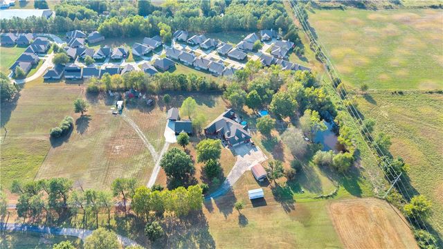 4005 N Old Wire Road, Fayetteville, AR 72703