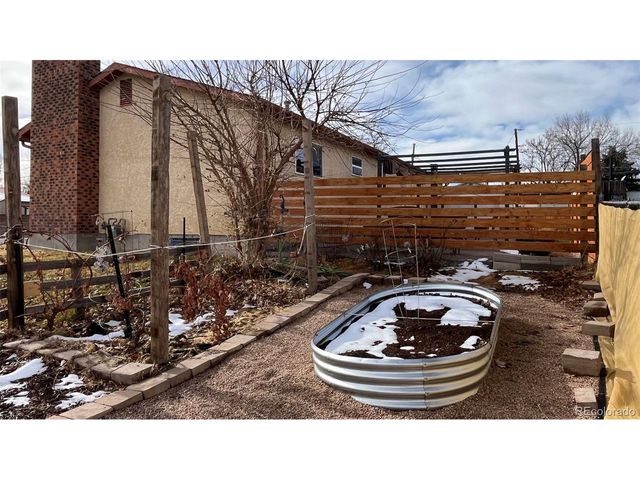 4327 Sage St, Pueblo, CO 81005