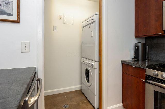 845 N High Street, 203, Columbus, OH 43215