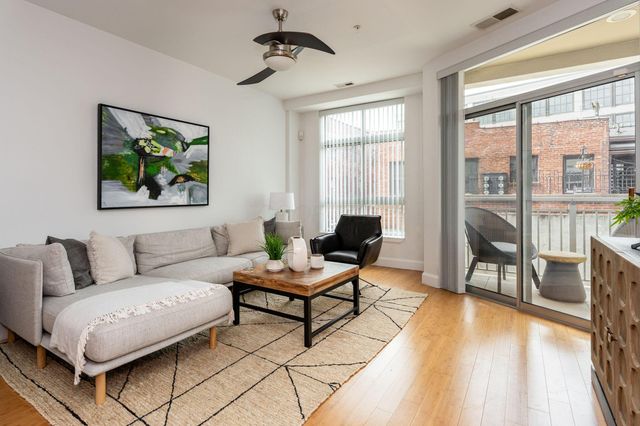 845 N High Street, 203, Columbus, OH 43215