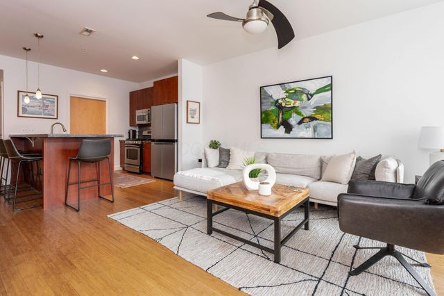 845 N High Street, 203, Columbus, OH 43215