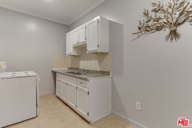 730 S Catalina Street, Los Angeles, CA 90005