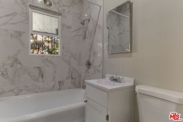 730 S Catalina Street, Los Angeles, CA 90005