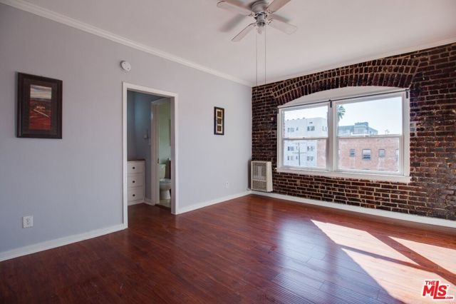 730 S Catalina Street, Los Angeles, CA 90005