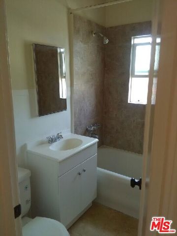 730 S Catalina Street, Los Angeles, CA 90005