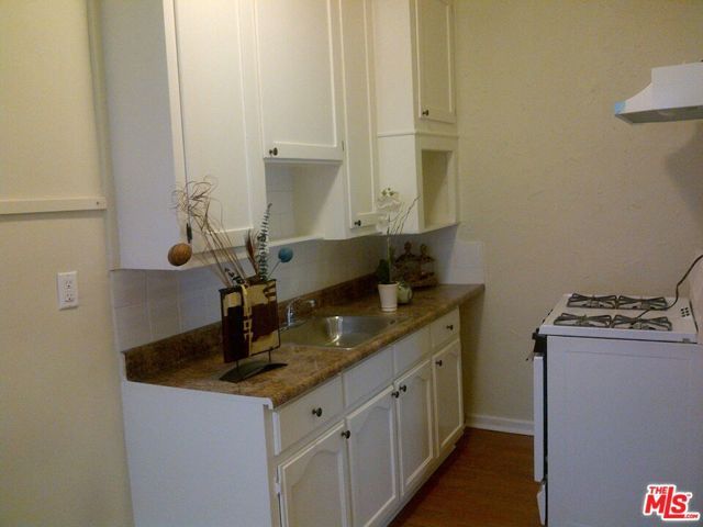 730 S Catalina Street, Los Angeles, CA 90005