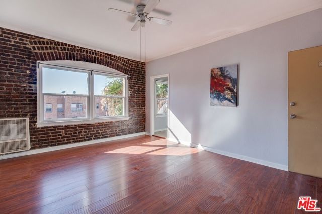 730 S Catalina Street, Los Angeles, CA 90005