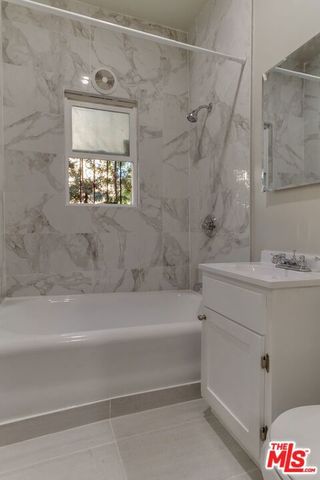 730 S Catalina Street, Los Angeles, CA 90005