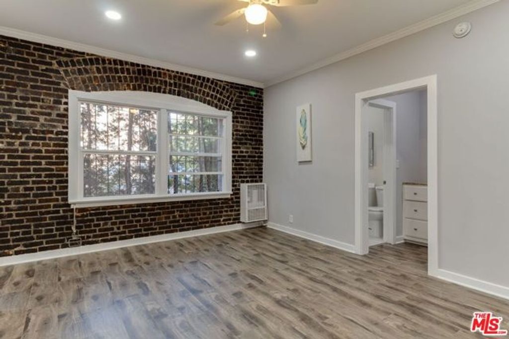 730 S Catalina Street, Los Angeles, CA 90005