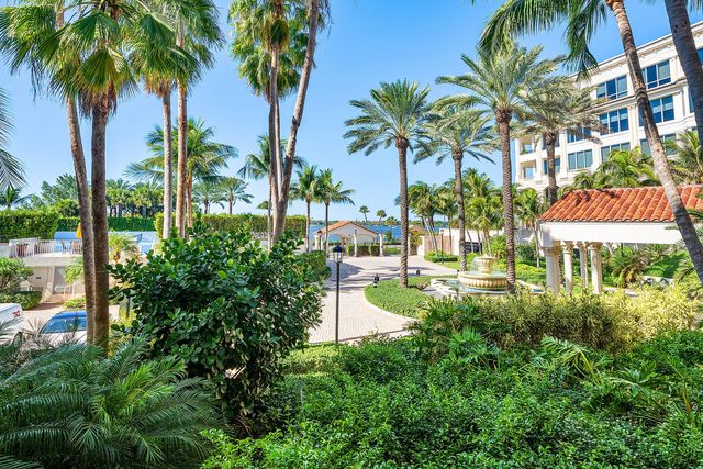 3000 S Ocean Boulevard 206, Palm Beach, FL 33480