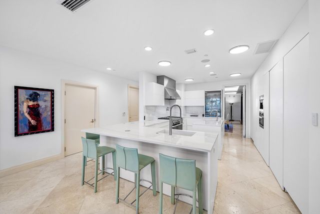 3000 S Ocean Boulevard 206, Palm Beach, FL 33480