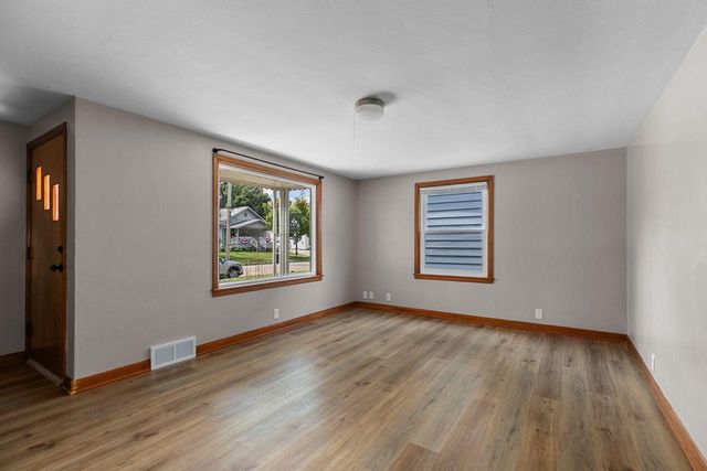 1316 W ROGERS AVENUE, Appleton, WI 54914