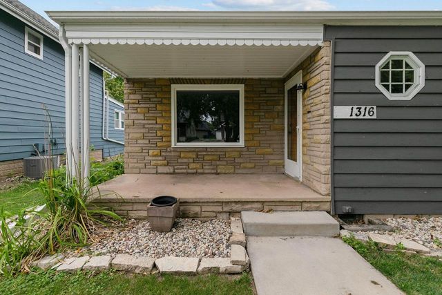 1316 W ROGERS AVENUE, Appleton, WI 54914
