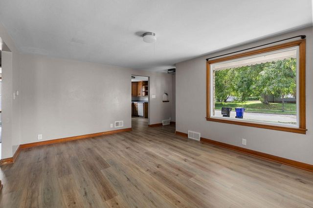 1316 W ROGERS AVENUE, Appleton, WI 54914