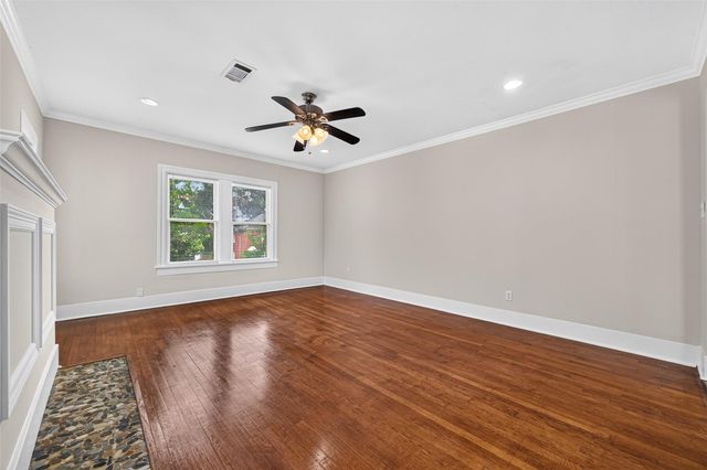 1929 Hawthorne Street, Houston, TX 77098