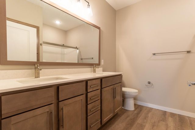 6450 37th Avenue NW #302, Rochester, MN 55901