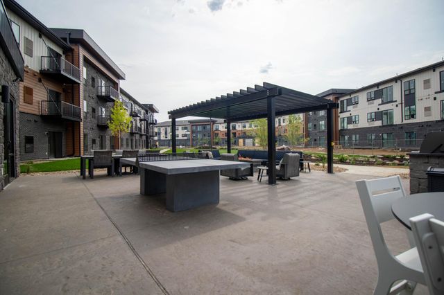 6450 37th Avenue NW #302, Rochester, MN 55901