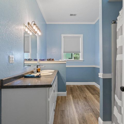 9011 Monument Drive, Grants Pass, OR 97526