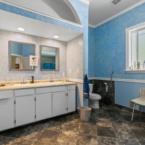 9011 Monument Drive, Grants Pass, OR 97526