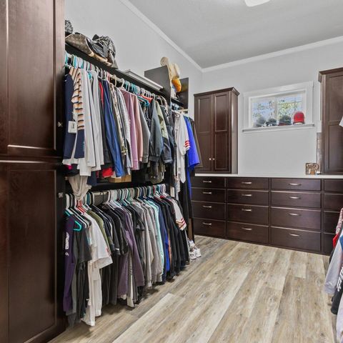 9011 Monument Drive, Grants Pass, OR 97526