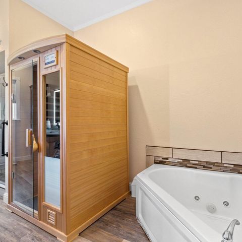 9011 Monument Drive, Grants Pass, OR 97526