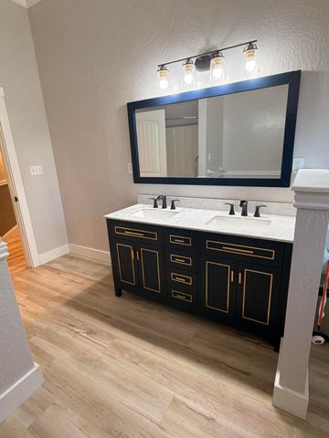 9011 Monument Drive, Grants Pass, OR 97526