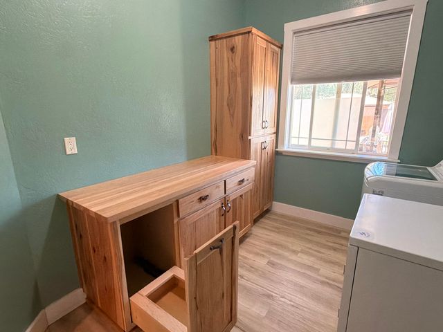 9011 Monument Drive, Grants Pass, OR 97526