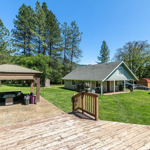 9011 Monument Drive, Grants Pass, OR 97526