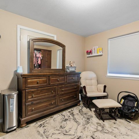 9011 Monument Drive, Grants Pass, OR 97526