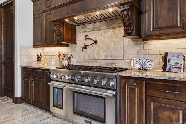 214 SILENT SPG, Boerne, TX 78006