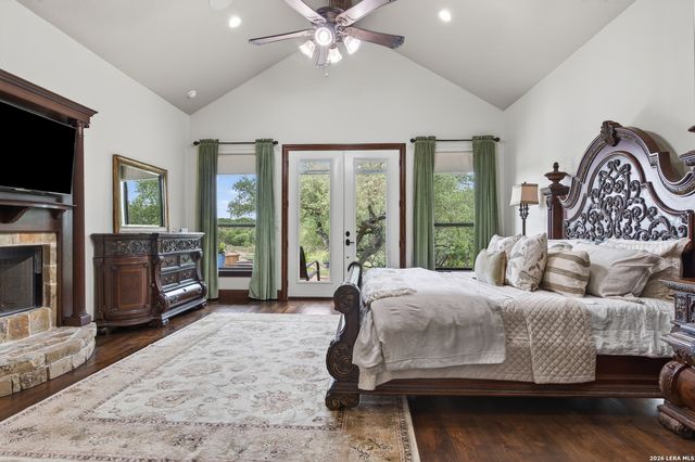 214 SILENT SPG, Boerne, TX 78006