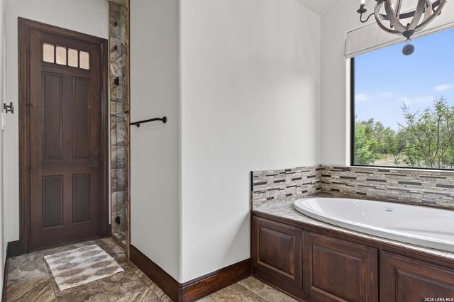 214 SILENT SPG, Boerne, TX 78006