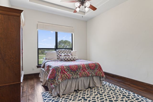 214 SILENT SPG, Boerne, TX 78006