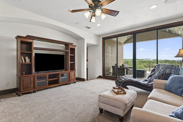 214 SILENT SPG, Boerne, TX 78006