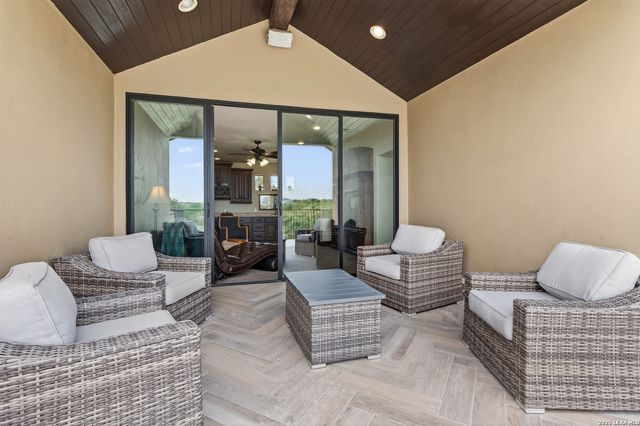 214 SILENT SPG, Boerne, TX 78006