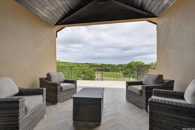 214 SILENT SPG, Boerne, TX 78006