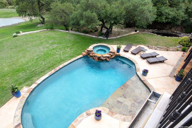 214 SILENT SPG, Boerne, TX 78006