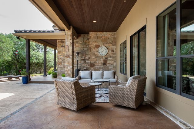 214 SILENT SPG, Boerne, TX 78006