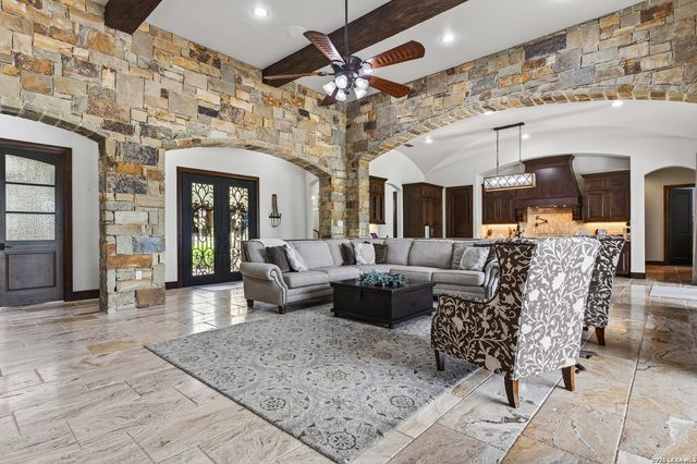 214 SILENT SPG, Boerne, TX 78006