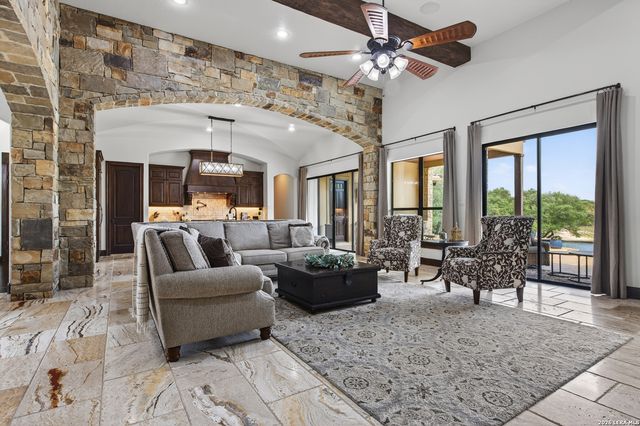 214 SILENT SPG, Boerne, TX 78006